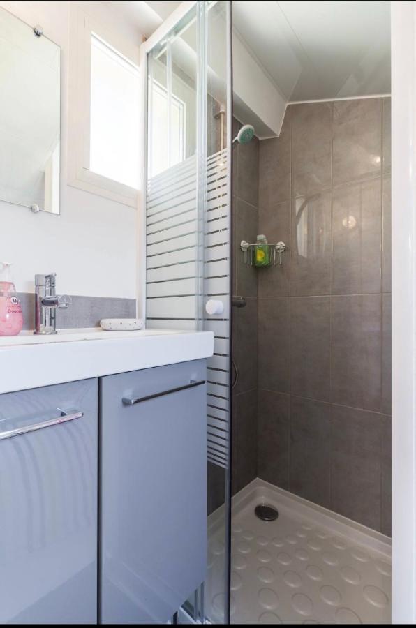 Apartment Homelivia, Attic -mansarde Sous Les Toits De Nizza